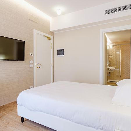 Hotel Boston Bari Esterno foto