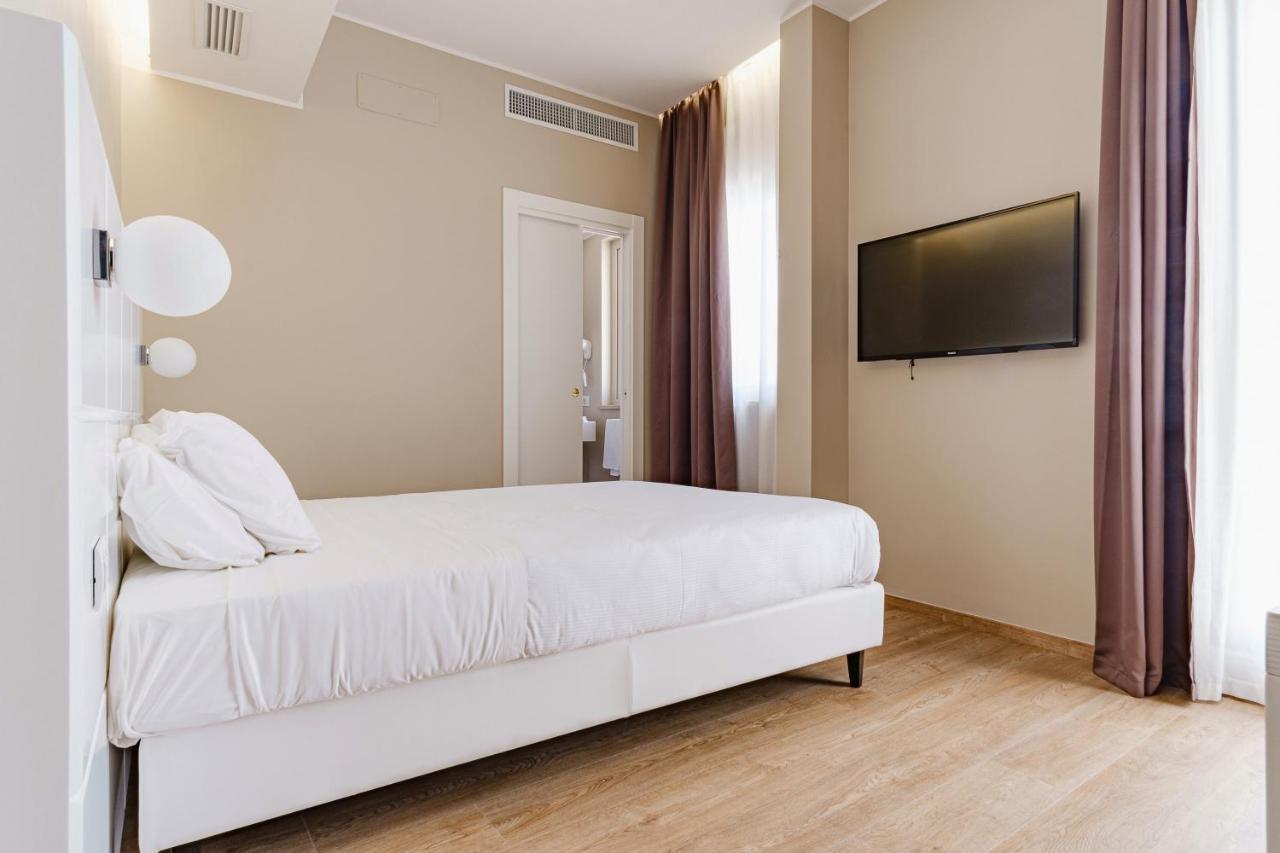 Hotel Boston Bari Esterno foto
