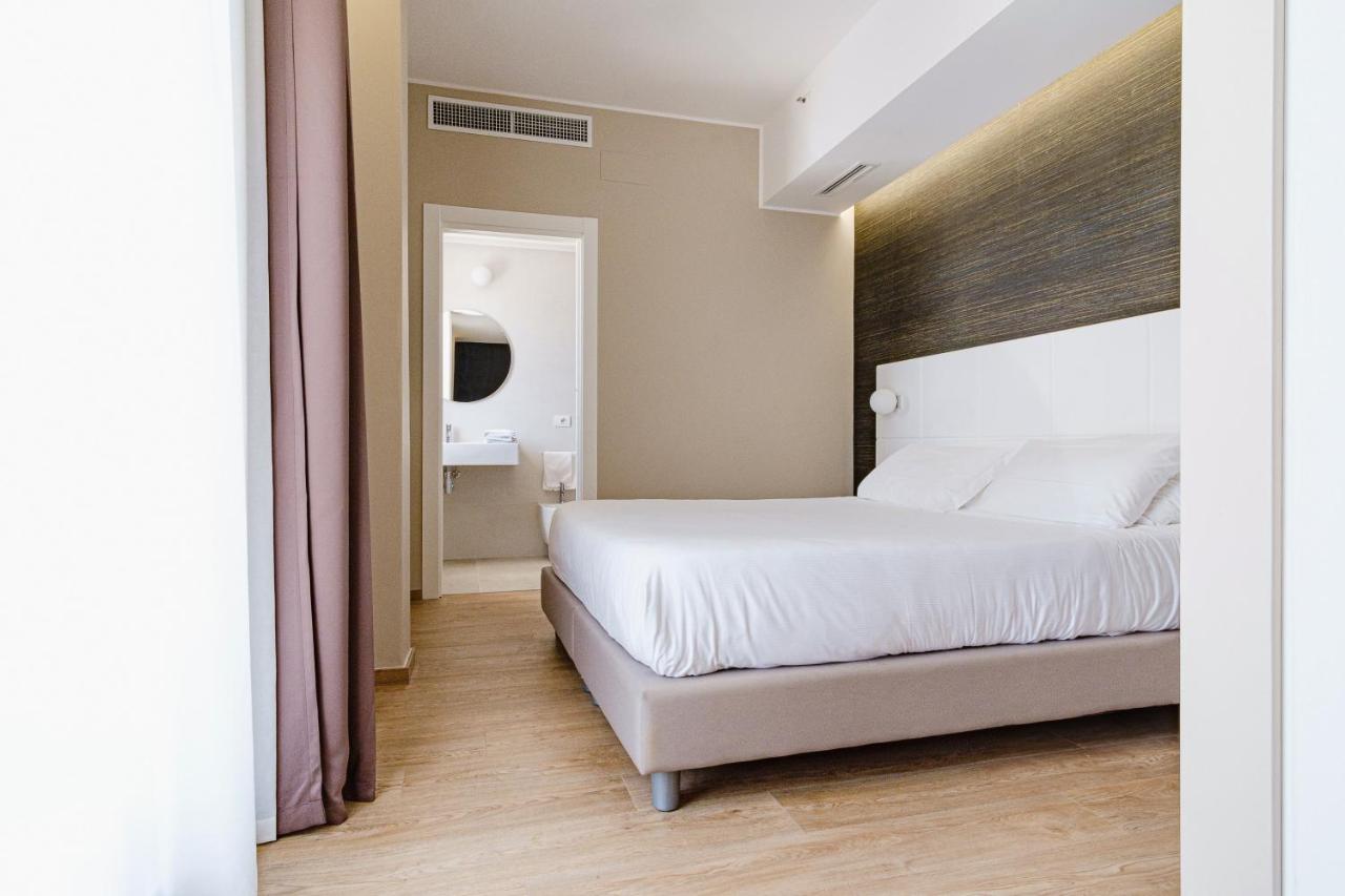 Hotel Boston Bari Esterno foto