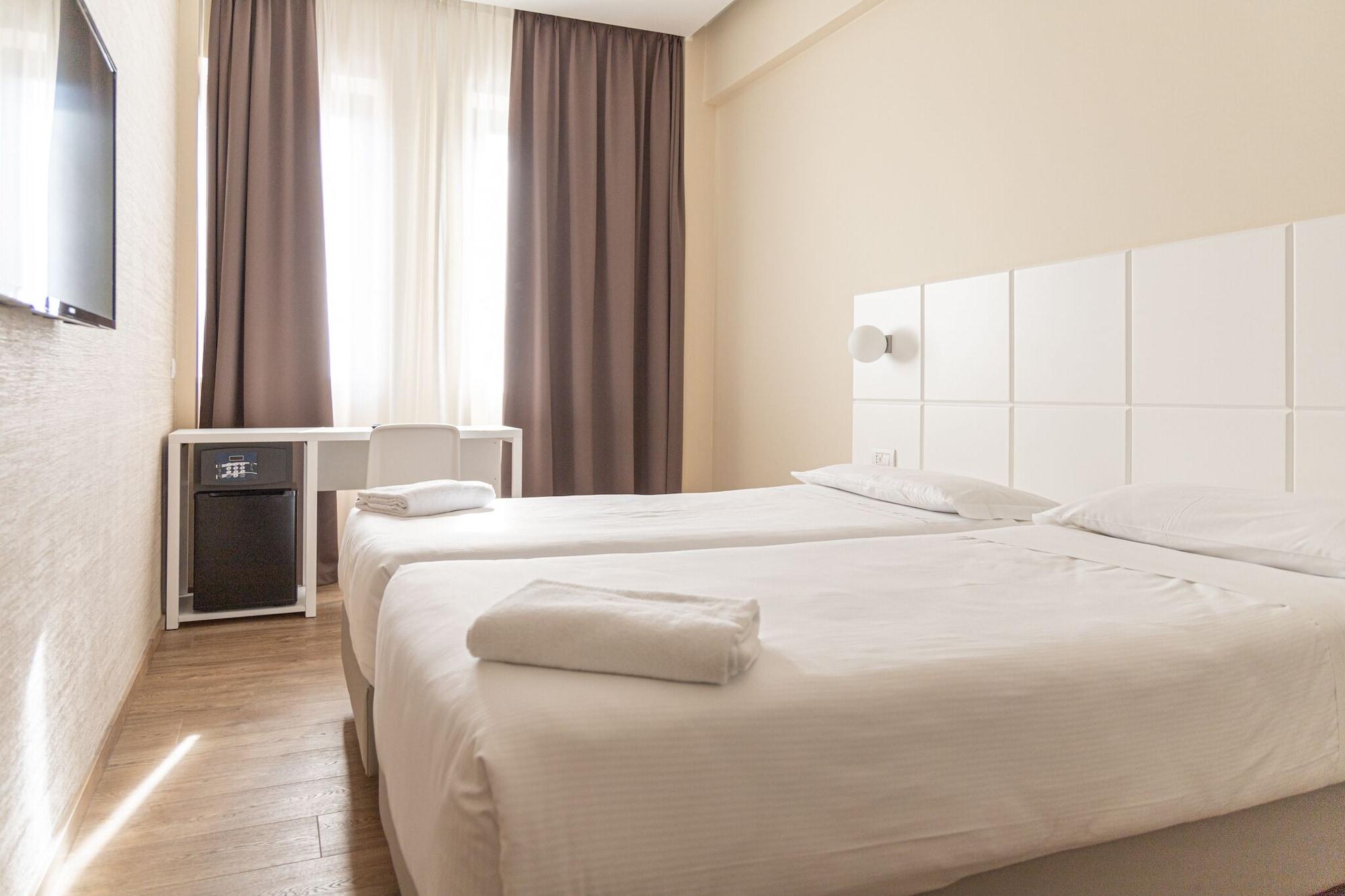 Hotel Boston Bari Esterno foto