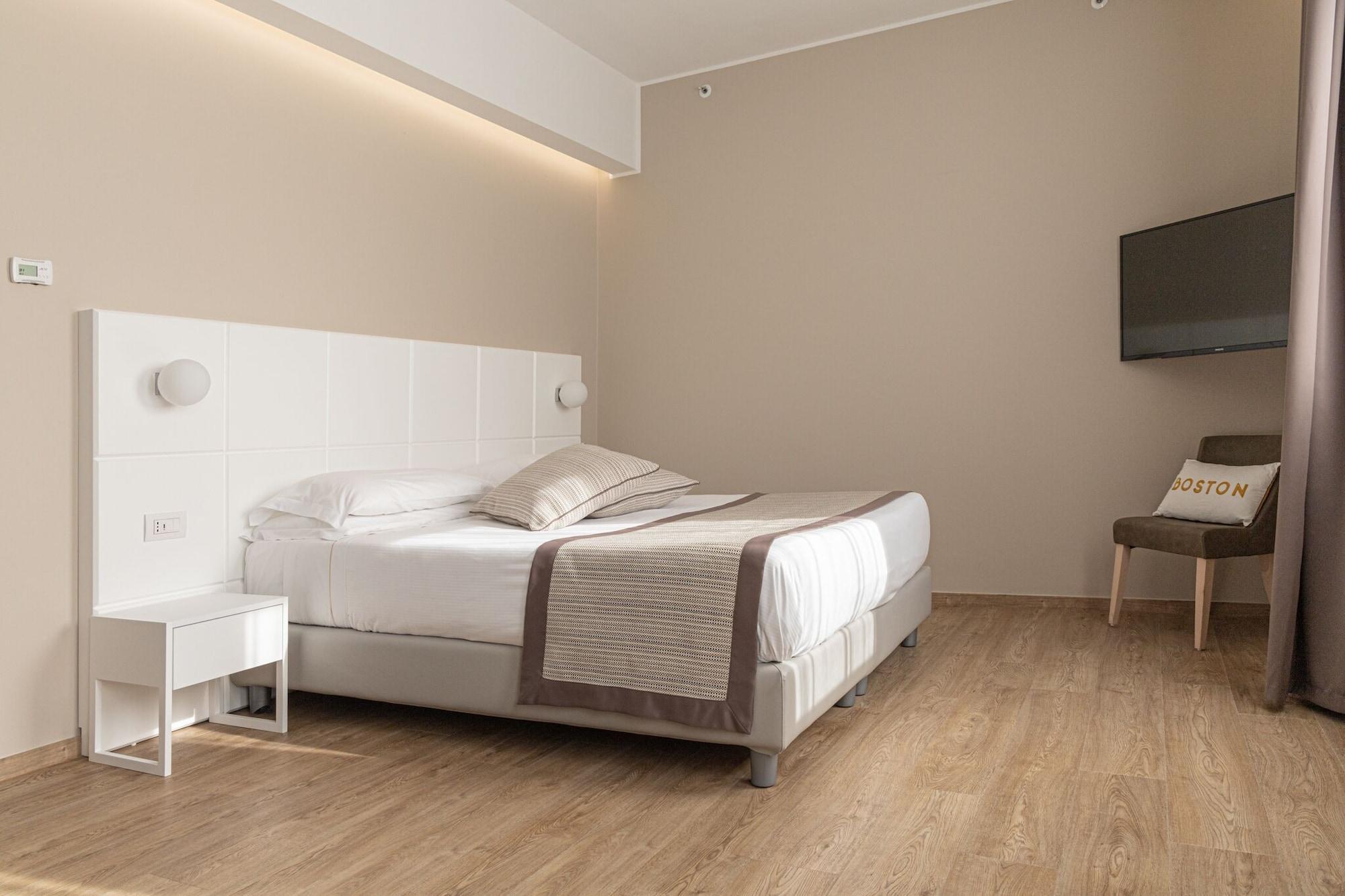 Hotel Boston Bari Esterno foto