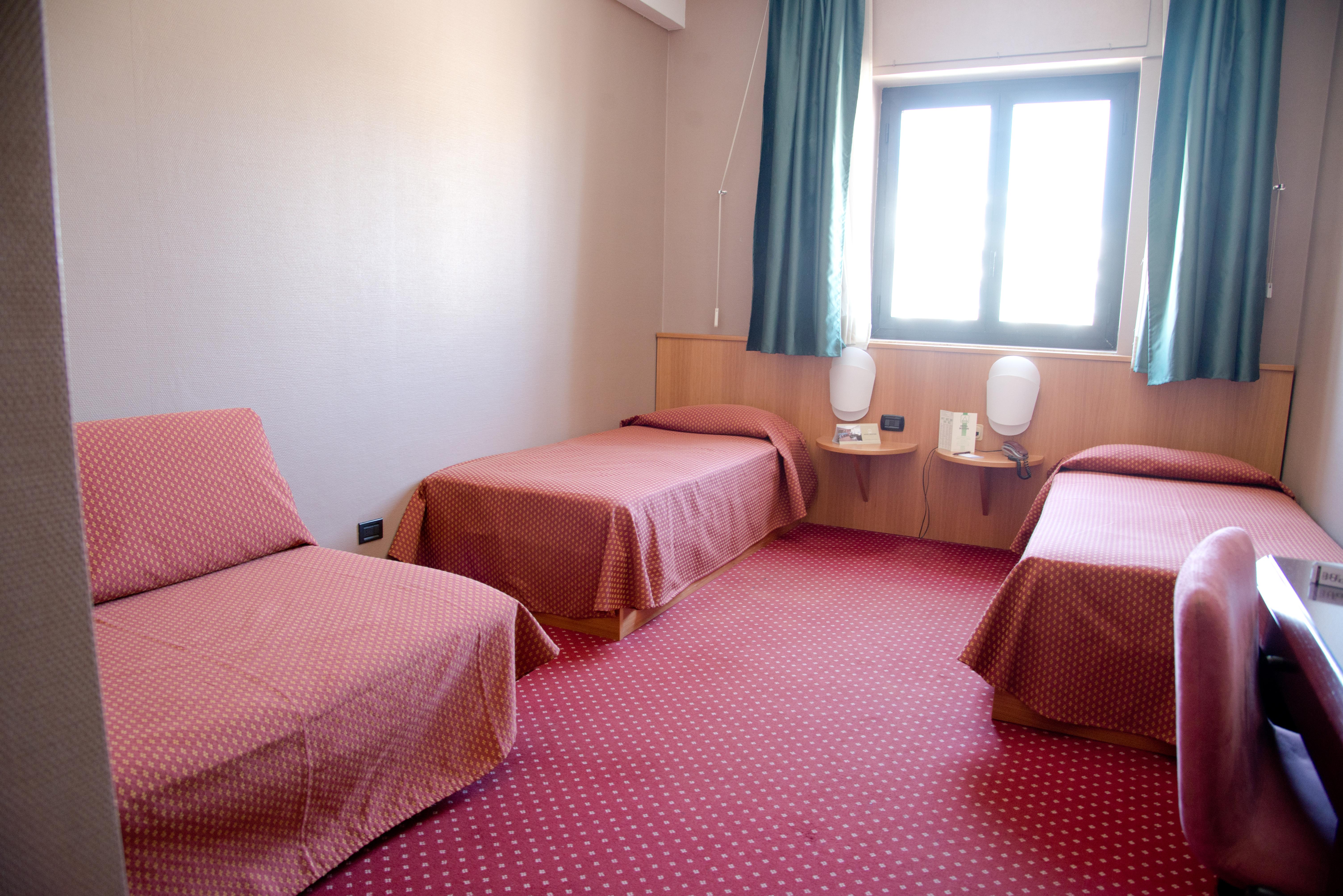 Hotel Boston Bari Esterno foto