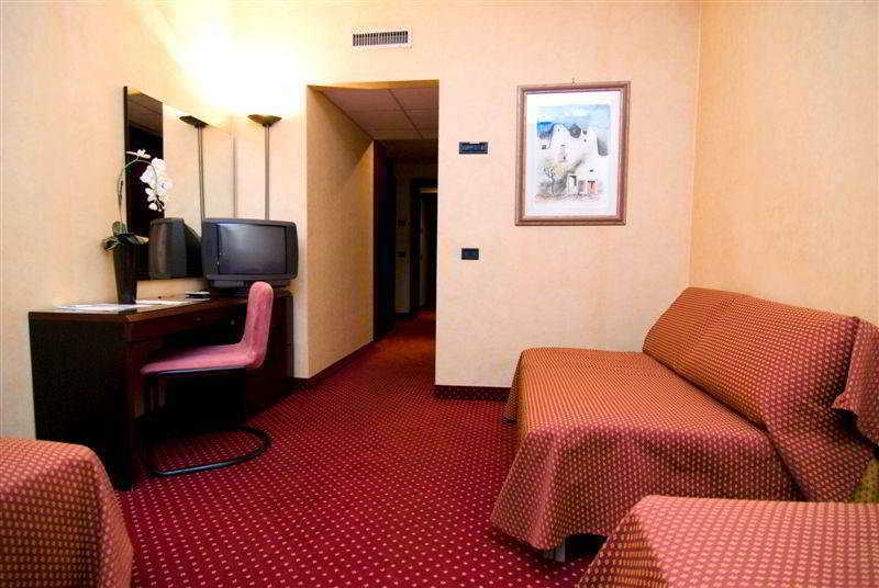 Hotel Boston Bari Esterno foto