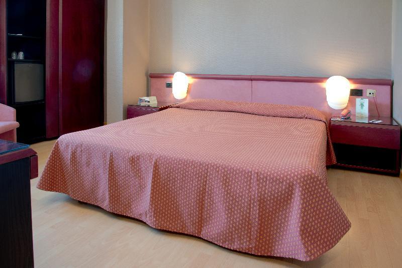 Hotel Boston Bari Esterno foto
