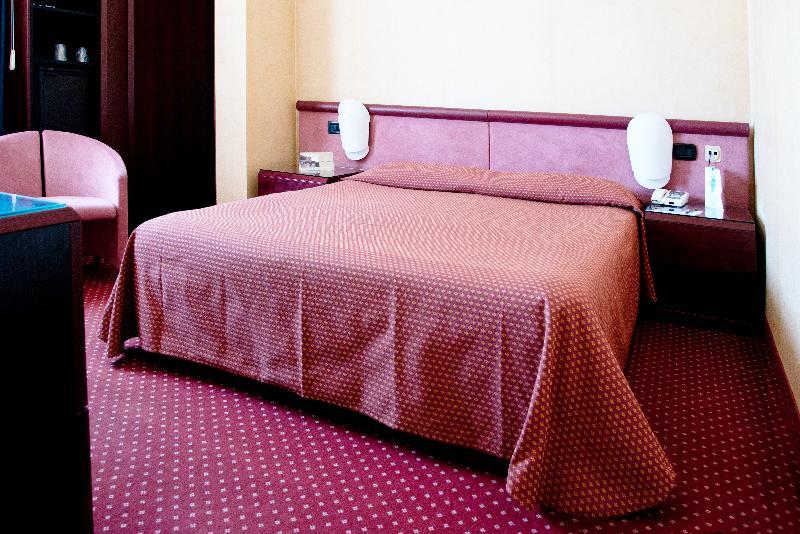 Hotel Boston Bari Esterno foto